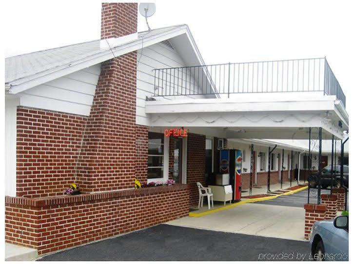Scottish Inns Fayetteville ภายนอก รูปภาพ