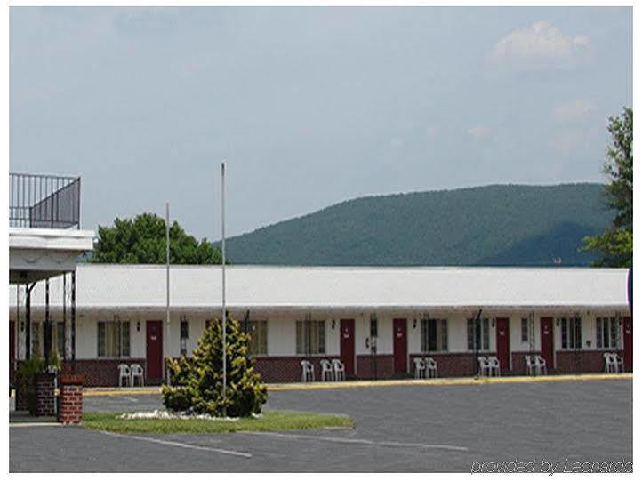 Scottish Inns Fayetteville ภายนอก รูปภาพ